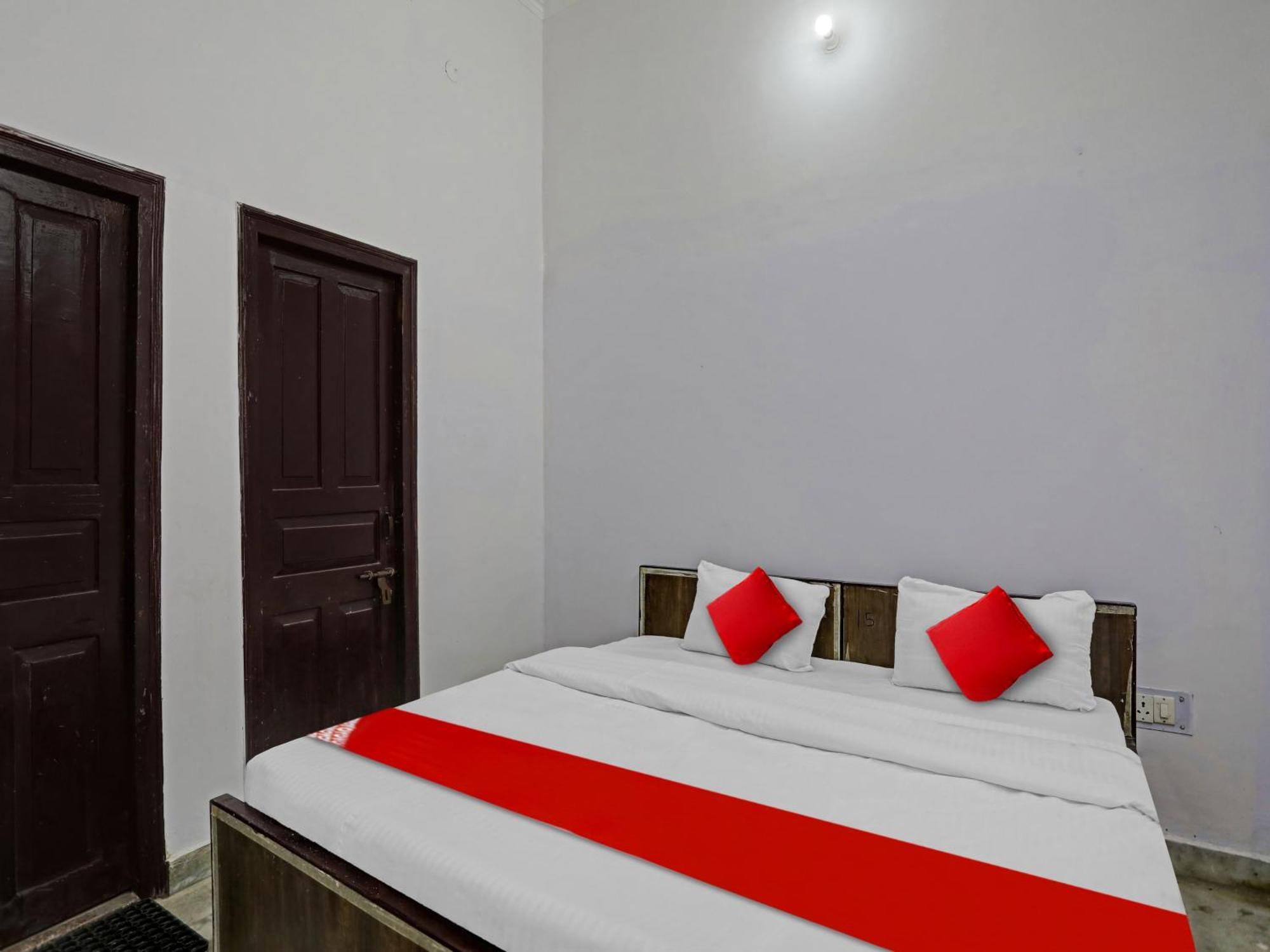 Super Hotel O Easy Stay Inn Лакхнау Экстерьер фото
