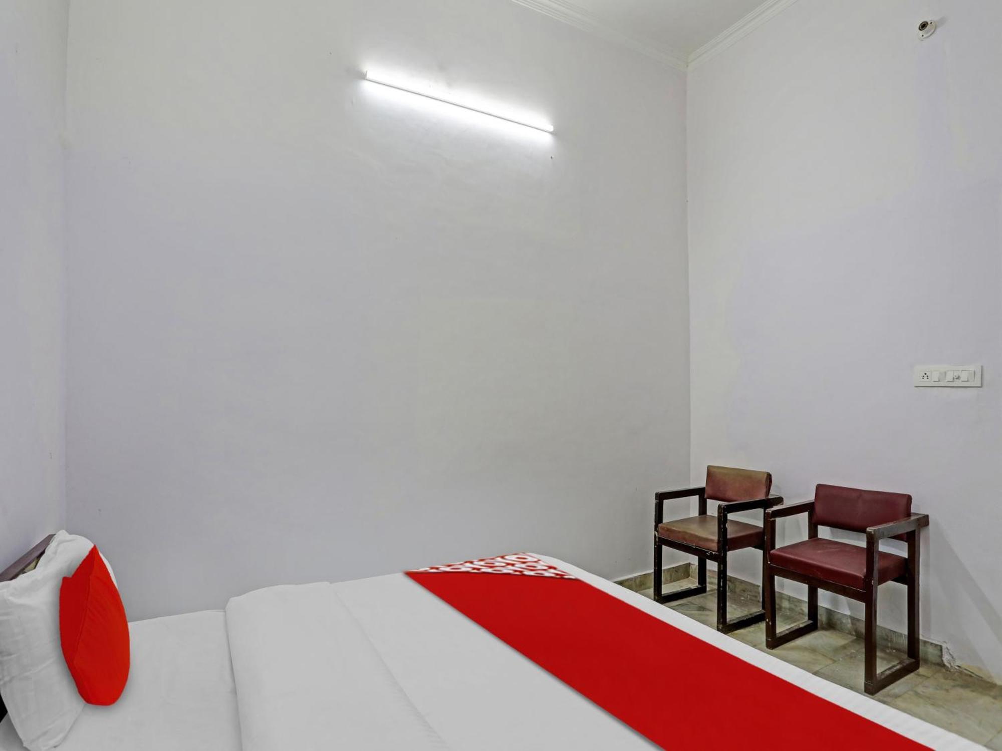 Super Hotel O Easy Stay Inn Лакхнау Экстерьер фото