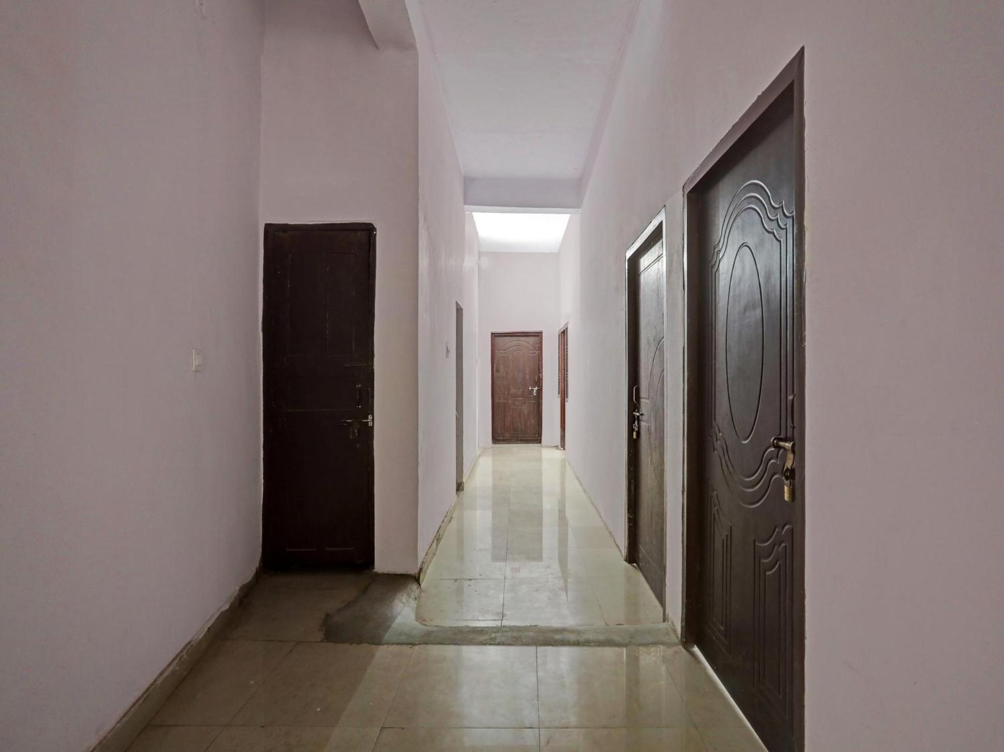 Super Hotel O Easy Stay Inn Лакхнау Экстерьер фото