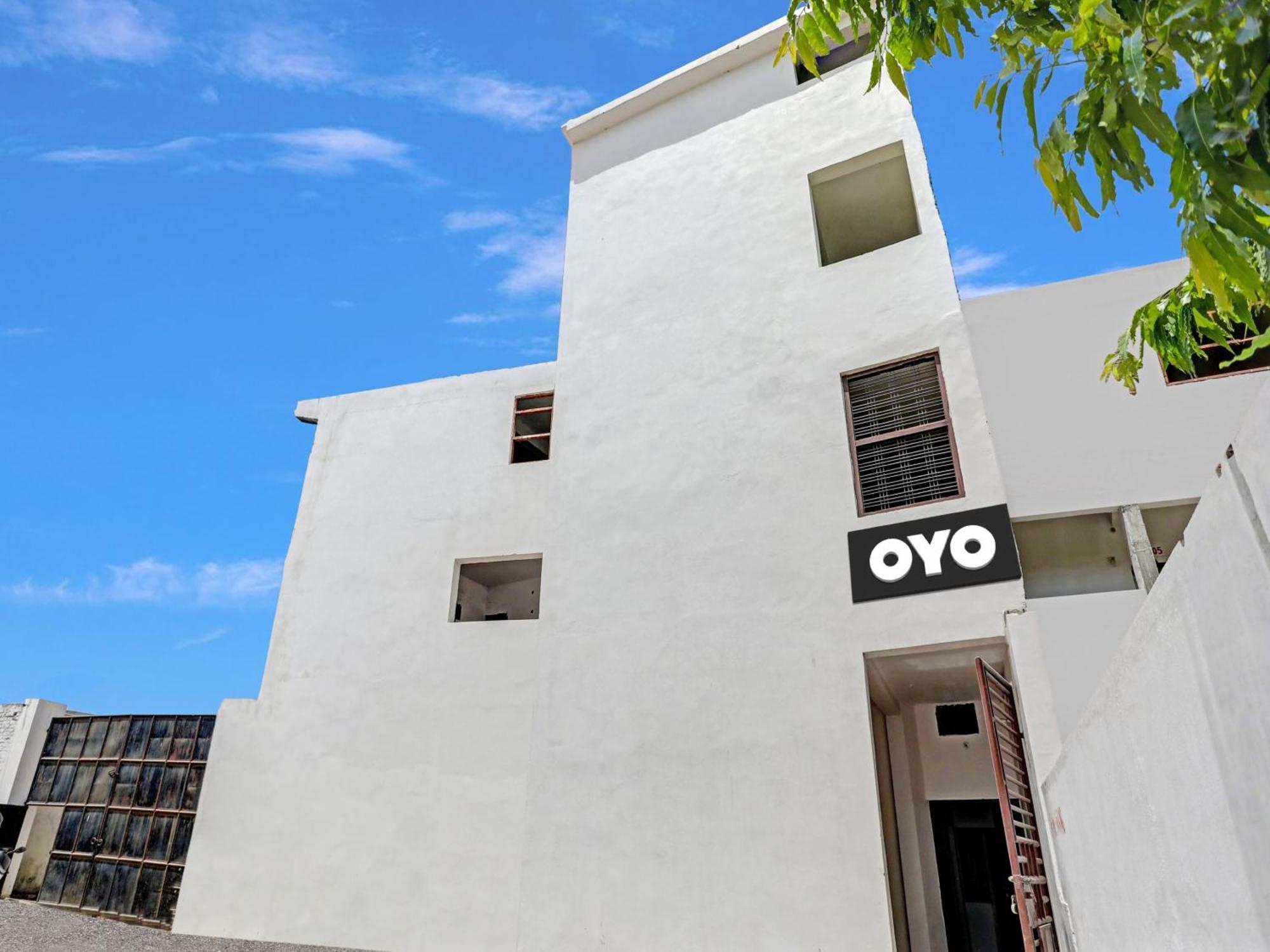 Super Hotel O Easy Stay Inn Лакхнау Экстерьер фото